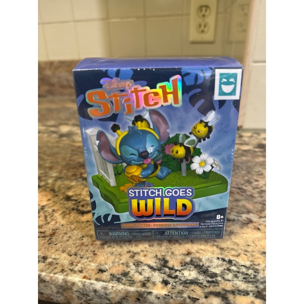 Happy Haul Disney Stitch "Stitch Goes Wild" Scene Setter Figure 4.4" 2026 NWT